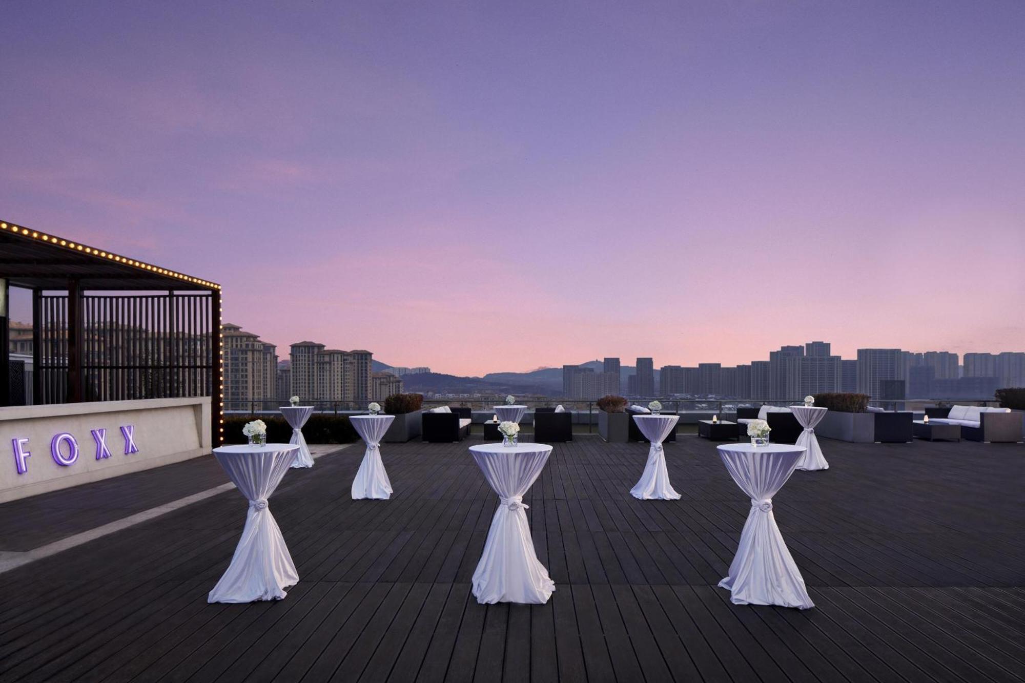 Sheraton Qingdao Licang Hotel Bagian luar foto